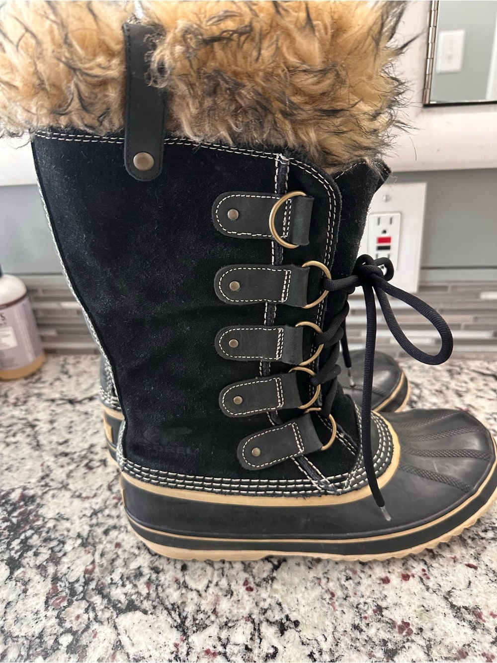 Sorel Women's Joan of Arctic Black Suede Waterproof Boots size 11 Winter